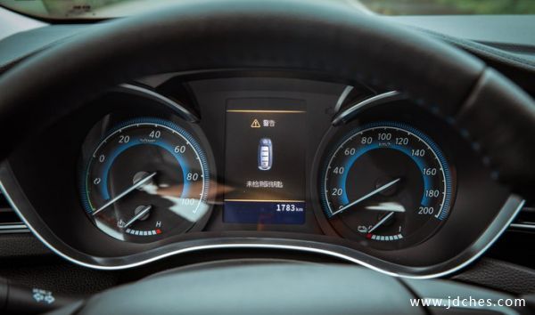 网友试驾“东风启辰D60EV”纯电家用轿车体验总结