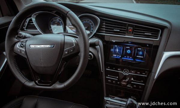 网友试驾“东风启辰D60EV”纯电家用轿车体验总结