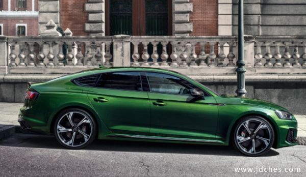 奥迪全新RS5 Sportback上市 售84.68万元
