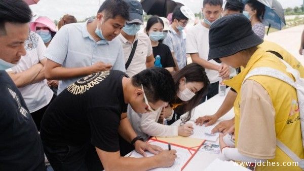 “挑战无极限” 新宝骏智能驾控城市排位赛暨签售会完美落幕