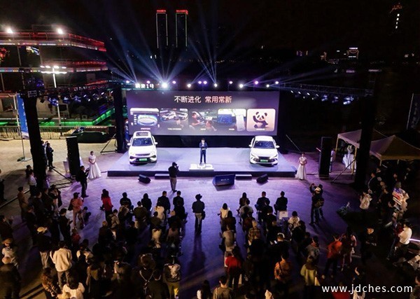 王朝焕新，邕城启幕！比亚迪2026款秦·宋家族携“王炸”实力登陆南宁