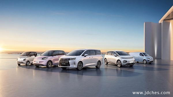 奋进十四五，启航十五五！上汽通用五菱2025年累计销量超163.5万辆，新能源年销首超百万