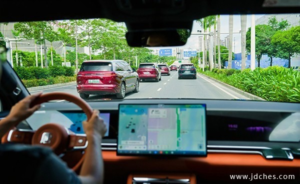 试驾比亚迪大唐EV：敢兜底才是真安全，全尺寸旗舰SUV实开